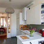 Spacious Apartment In The Heart Of Paris