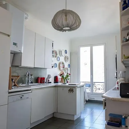 Spacious In The Heart Of Appartamento Parigi